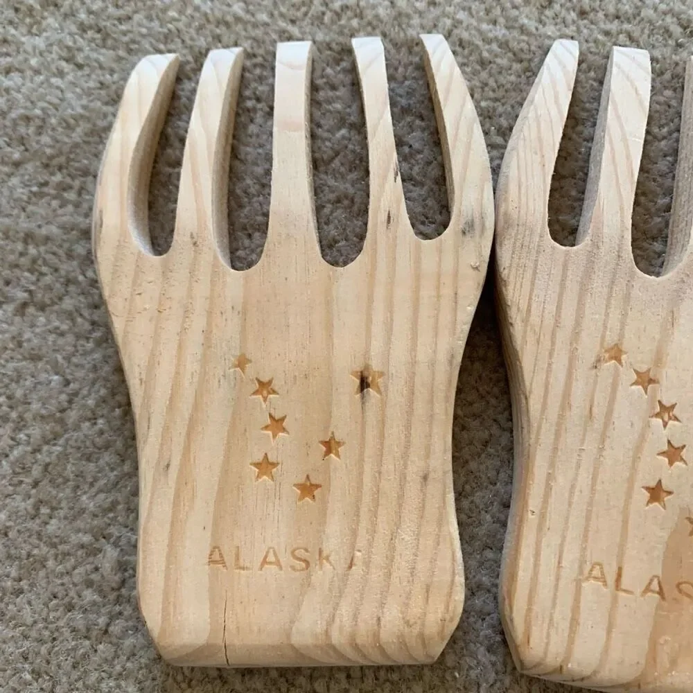 ALASKA SOUVENIR WOODEN BEAR CLAW SALAD SERVING FORKS